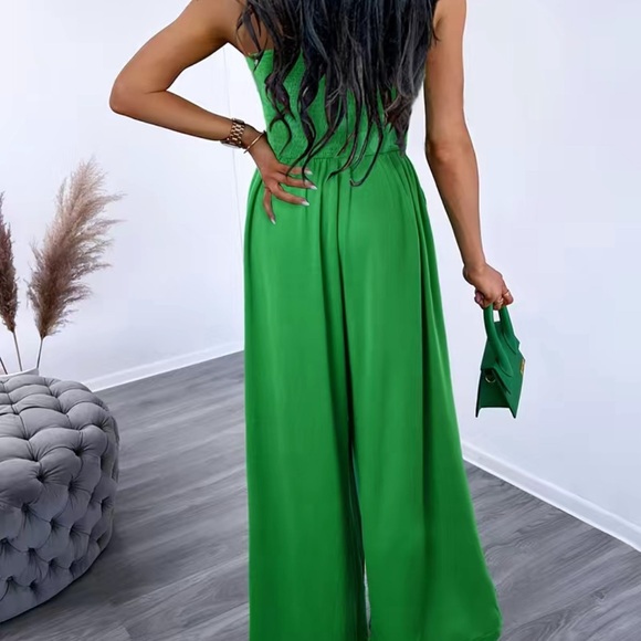 Comfortable and stylish, flattering fit - Picture 2 of 2